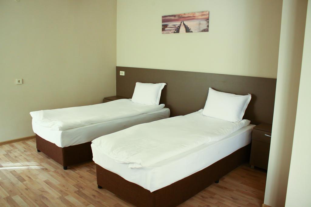 Guest House Central Kŭrdzhali Eksteriør bilde